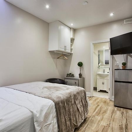 Toronto Rooms And Suites מראה חיצוני תמונה