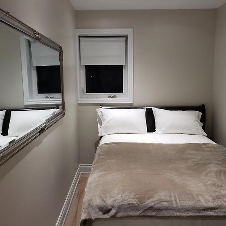 Toronto Rooms And Suites מראה חיצוני תמונה