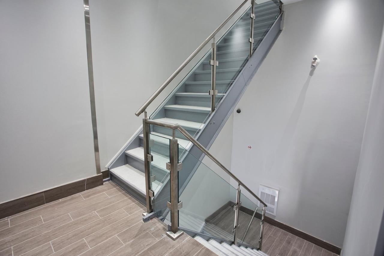 Toronto Rooms And Suites מראה חיצוני תמונה