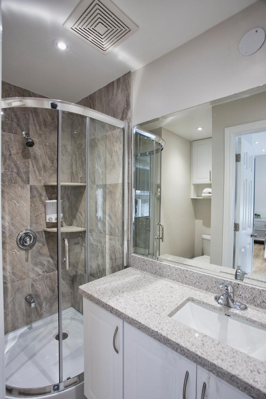 Toronto Rooms And Suites מראה חיצוני תמונה