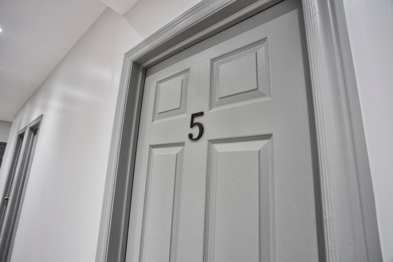 Toronto Rooms And Suites מראה חיצוני תמונה