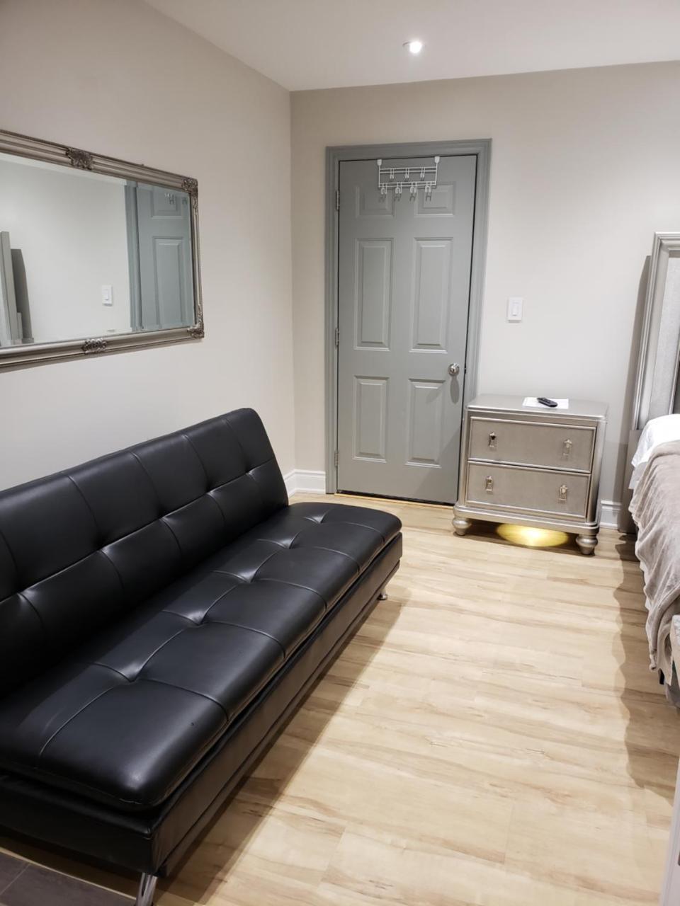 Toronto Rooms And Suites מראה חיצוני תמונה