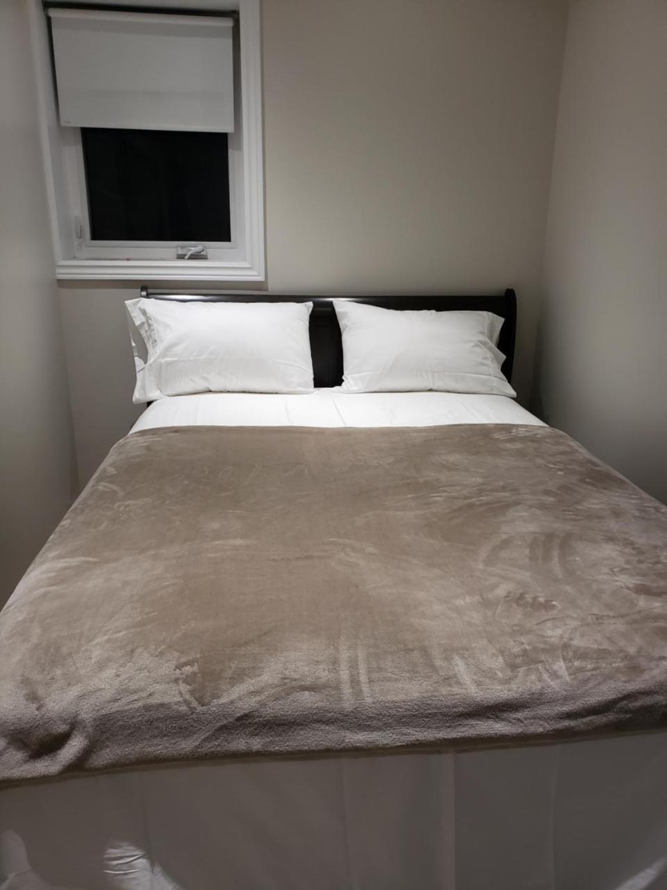 Toronto Rooms And Suites מראה חיצוני תמונה